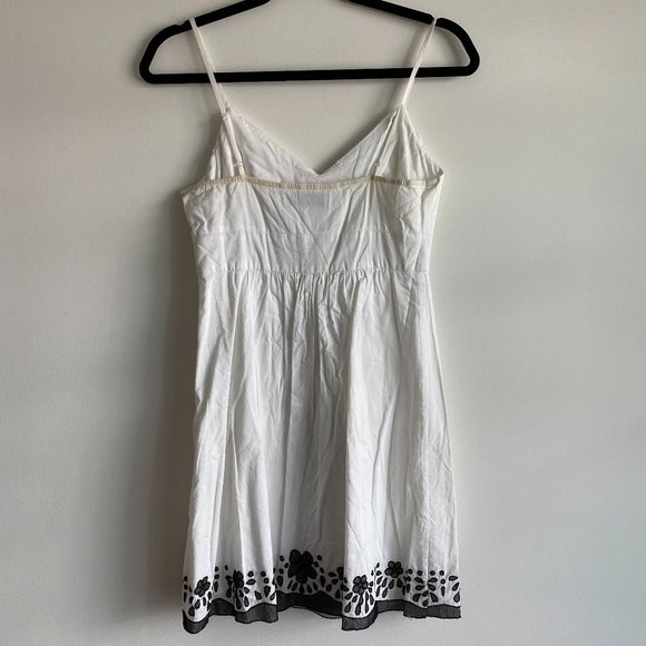GUESS White Linen Dress - Picture 2 of 4